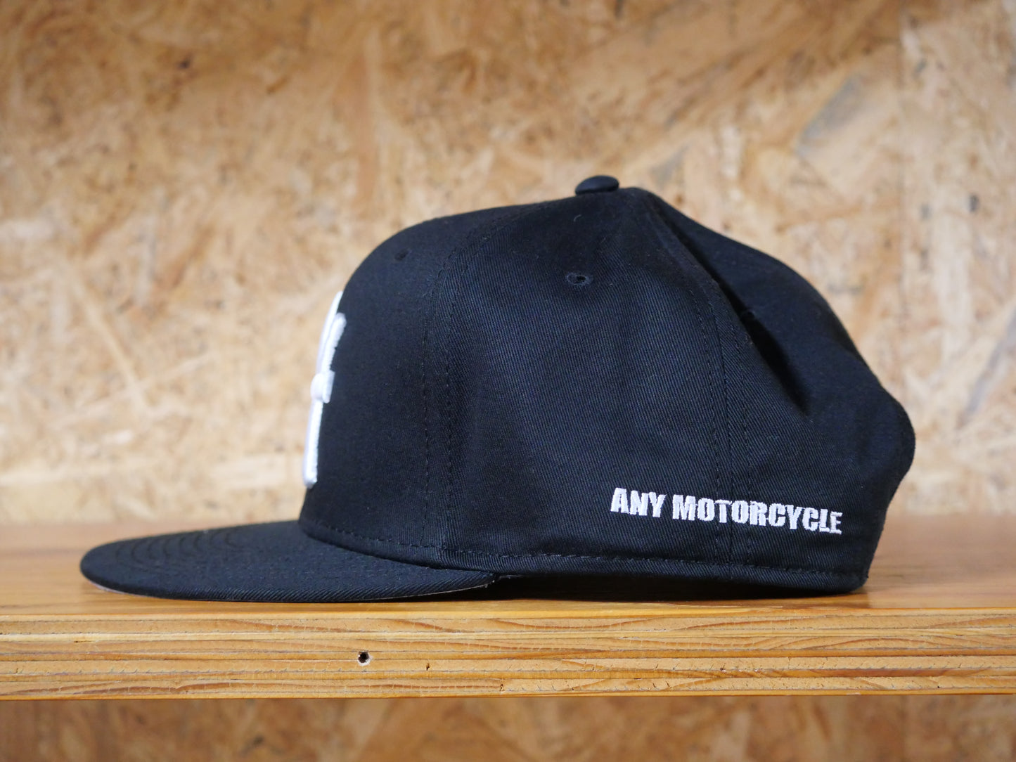 any motorcycle オフィシャルロゴ刺繍キャップ