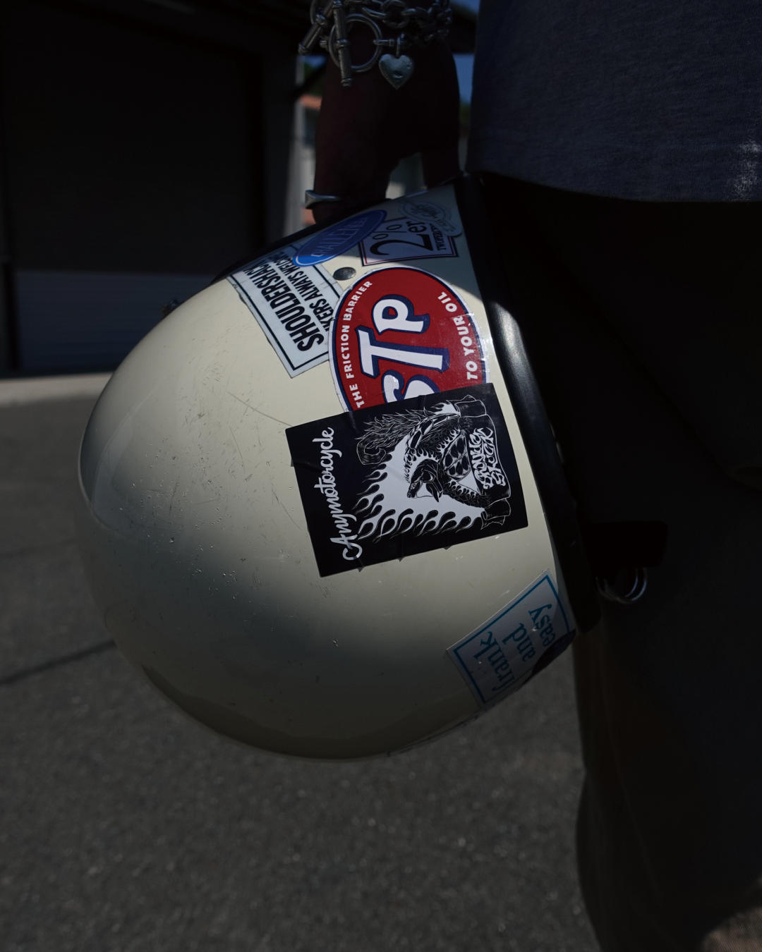 SHOULDER SHACK SOUVENIR STICKER