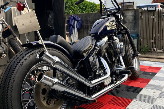 Harley-Davidson /