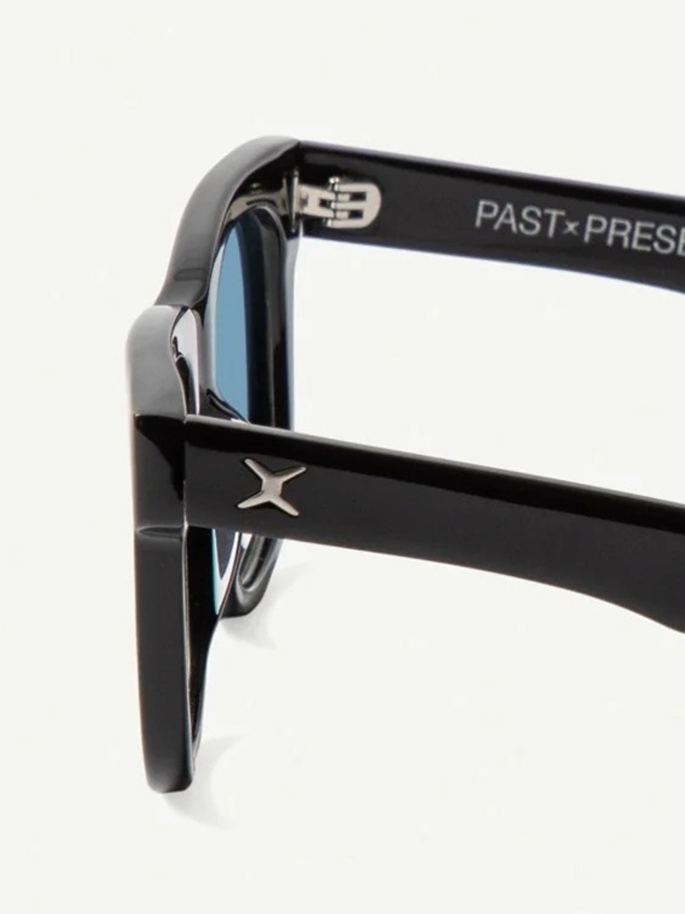 DECADE EYEWEAR | MELVIN 80s - GLOSS BLACK/BLUE