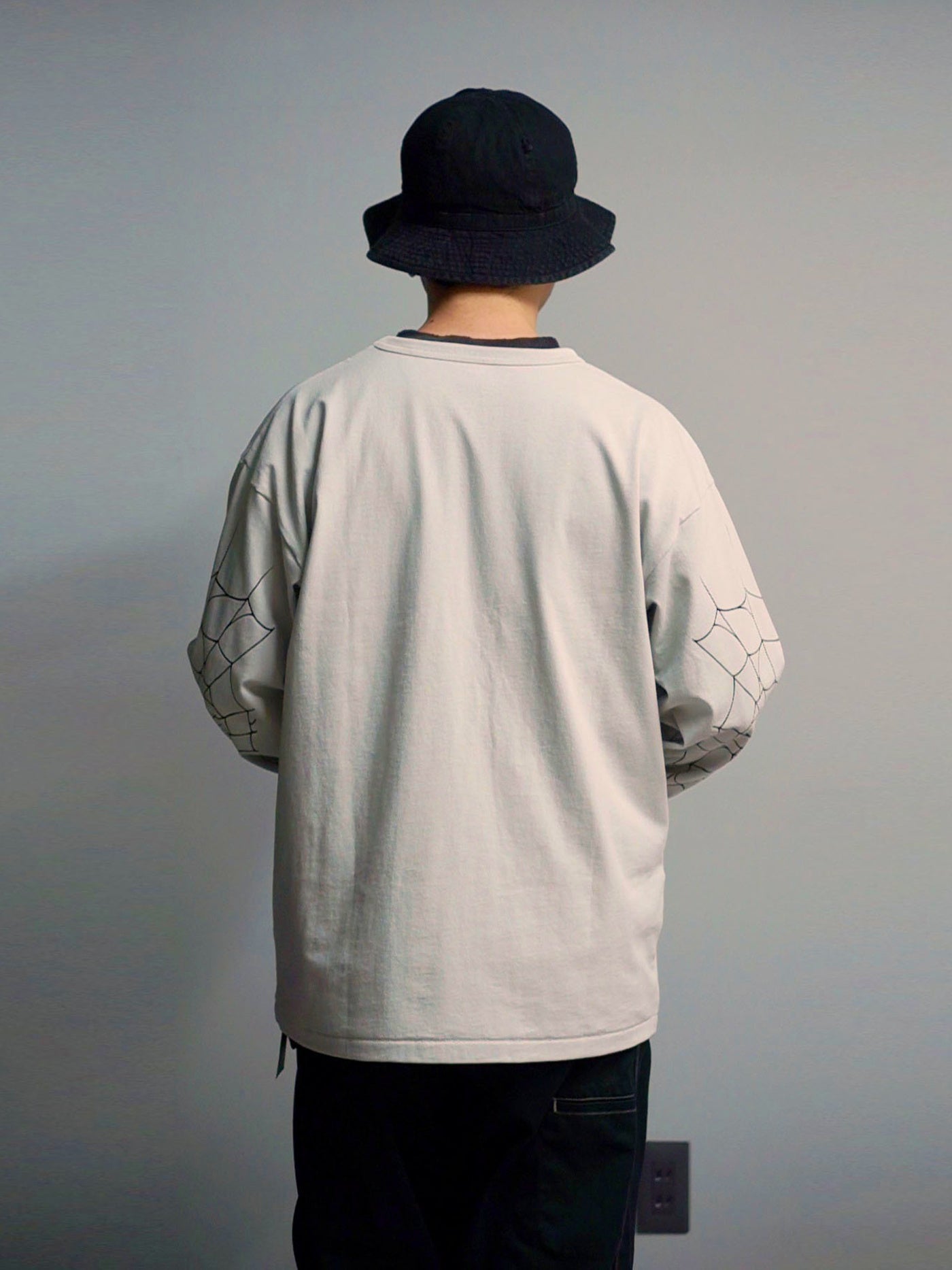 TYPE VT14 SPIDER-WEB LONG SLEEVE-T - Pale Gray