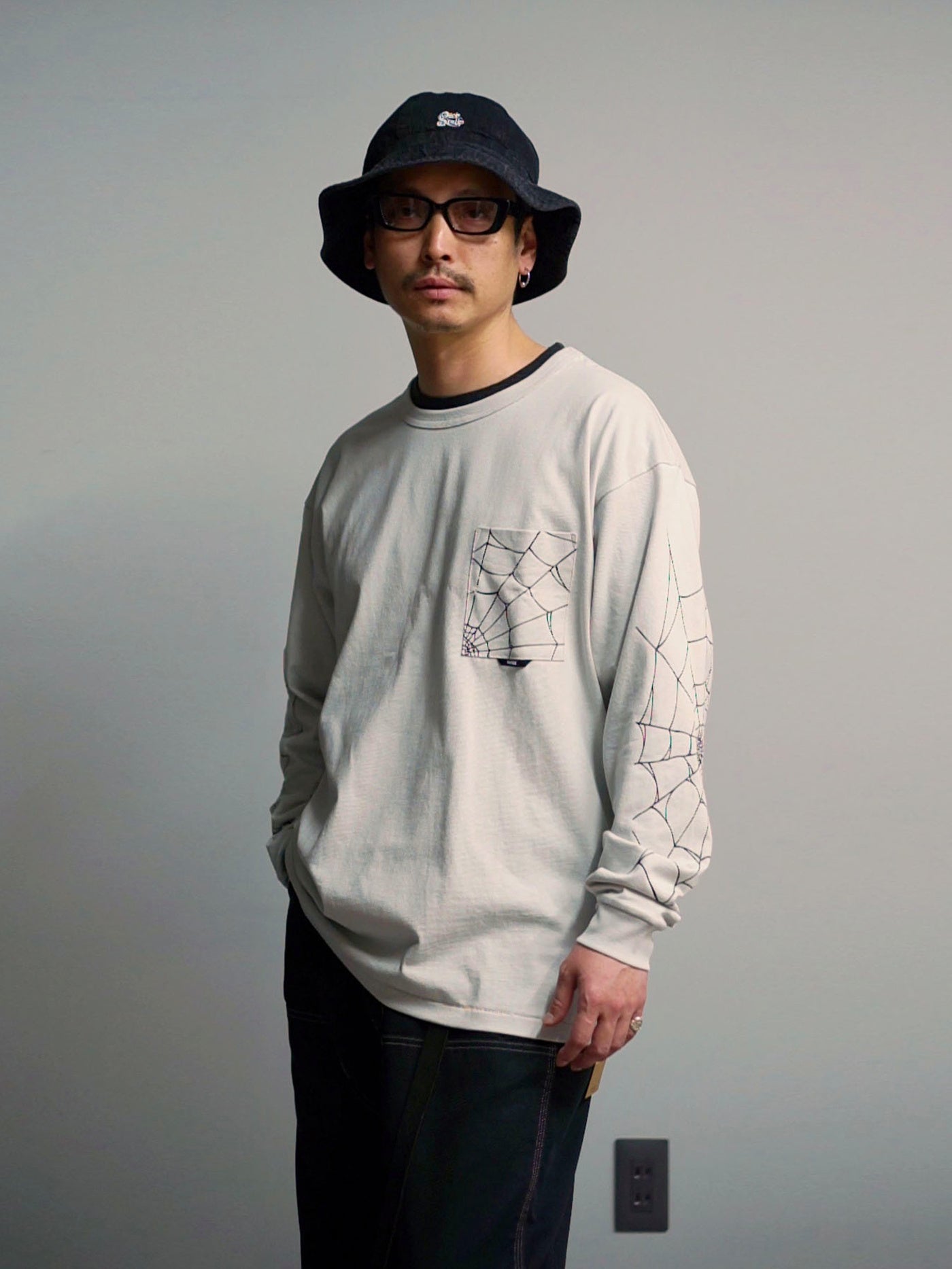 TYPE VT14 SPIDER-WEB LONG SLEEVE-T - Pale Gray