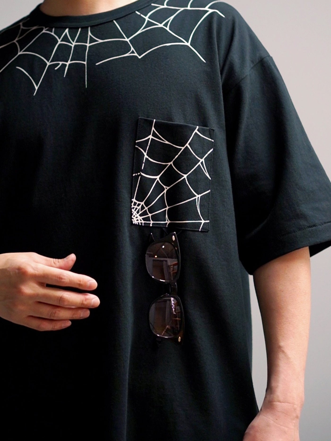 TYPE VT15 SPIDER-WEB SHORT SLEEVE-T - Black
