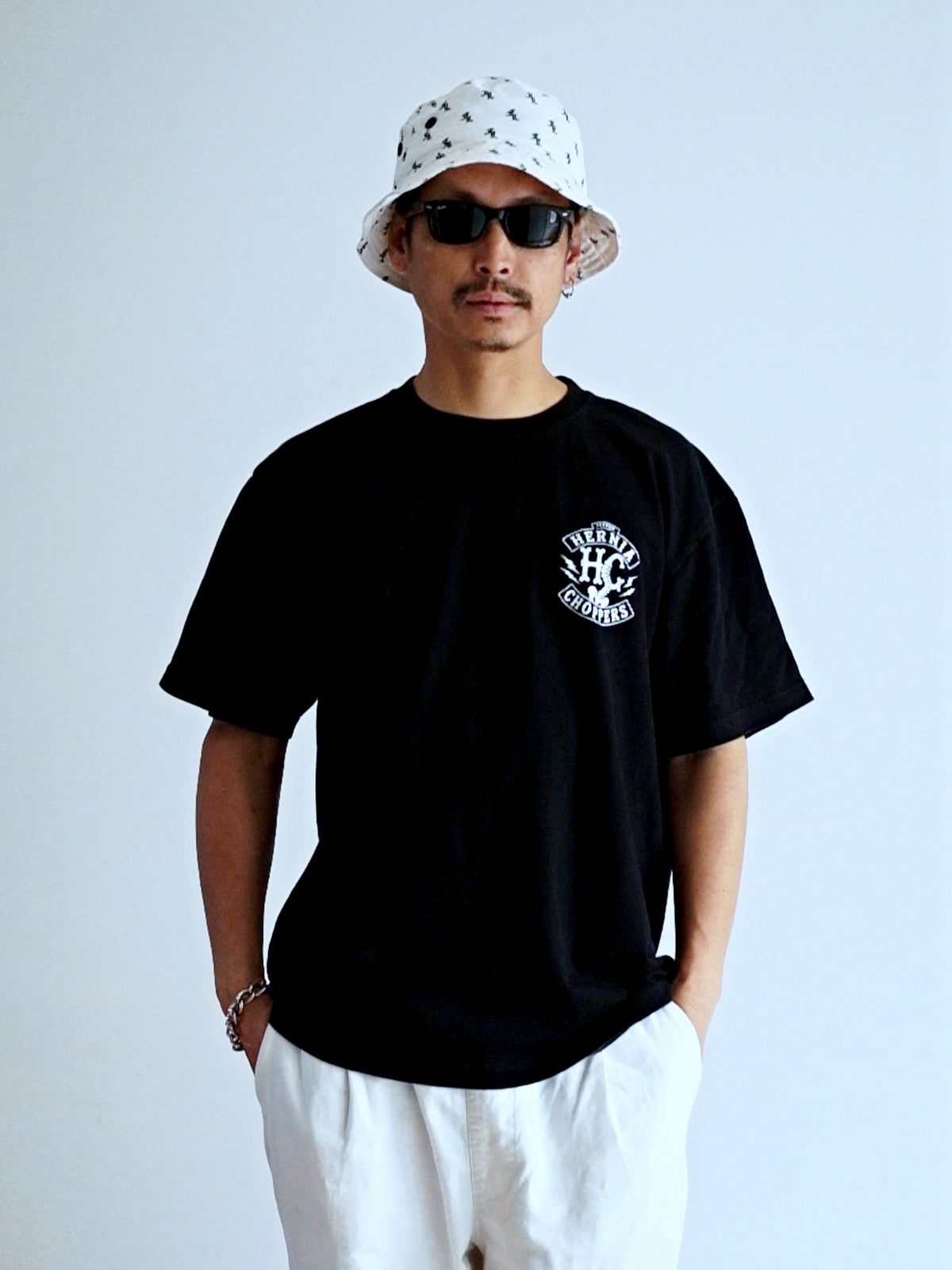 FORNOW | HERNIA CHOPPERS "KEEP ROLLIN" TEE - Black