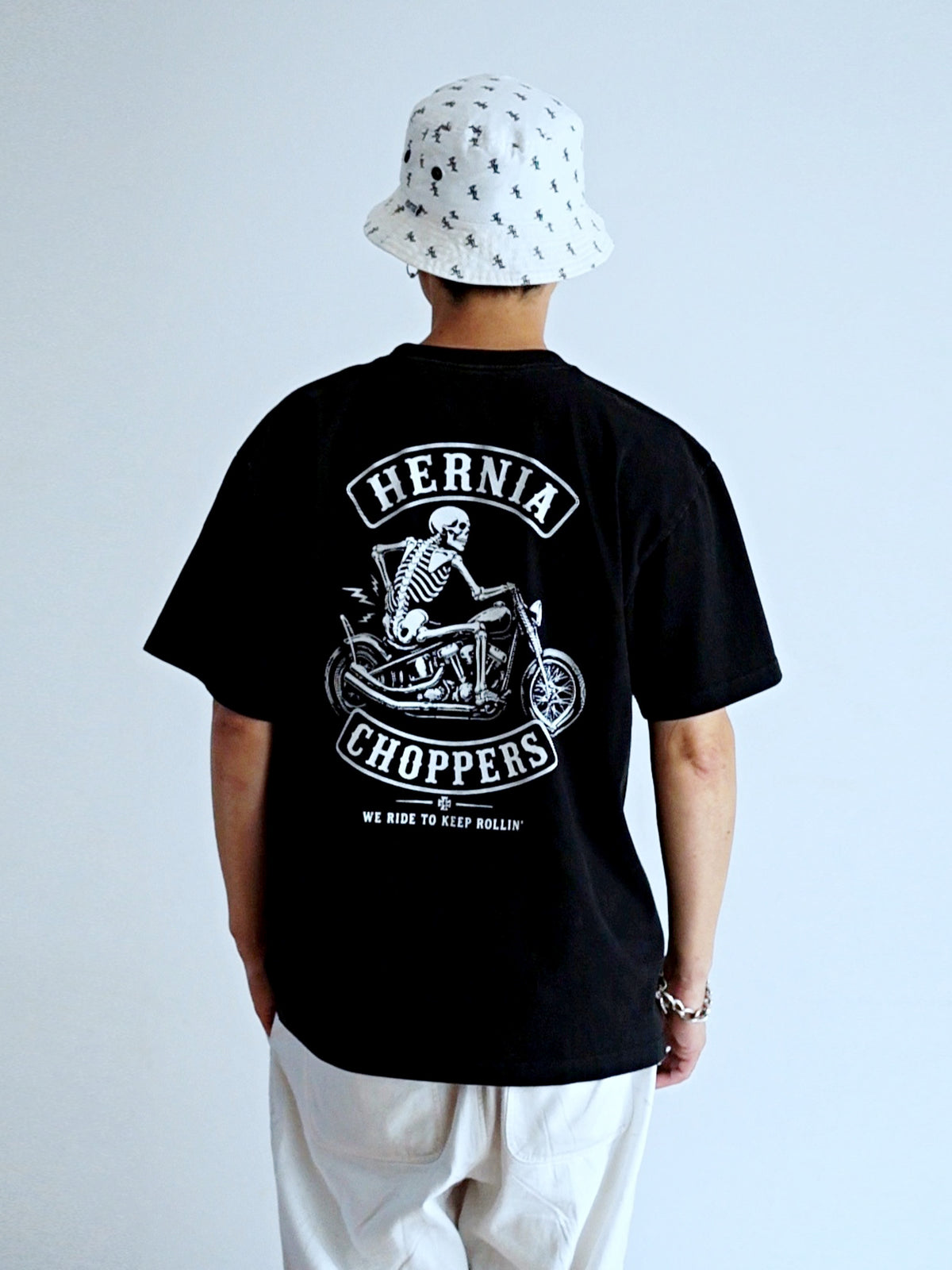 FORNOW | HERNIA CHOPPERS "KEEP ROLLIN" TEE - Black