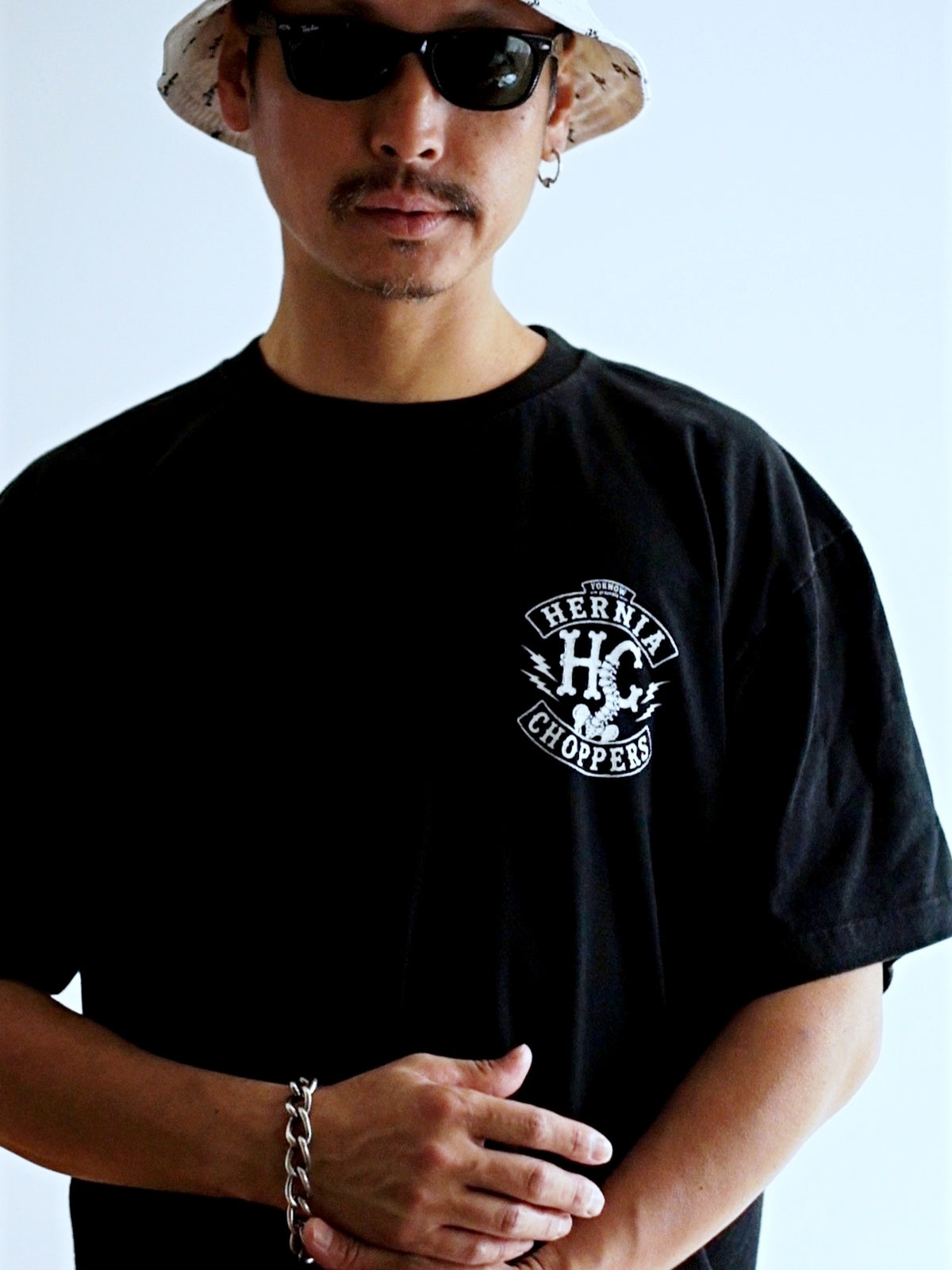 FORNOW | HERNIA CHOPPERS "KEEP ROLLIN" TEE - Black