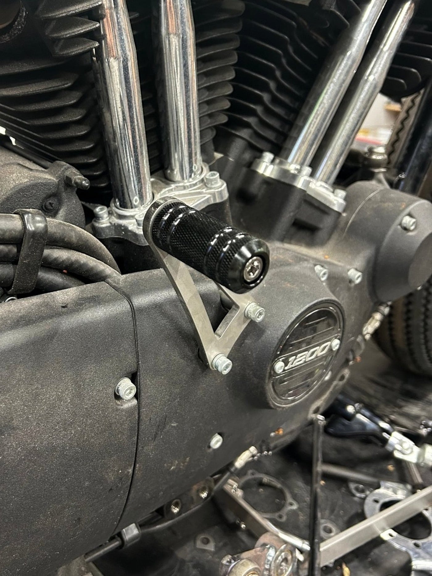 【受注販売】かんたんアニキステップ(2004年式以降のスポーツスター用)　[Made to Order] Easy Aniki Step (for 2004 and later Harley Davidson Sportster)