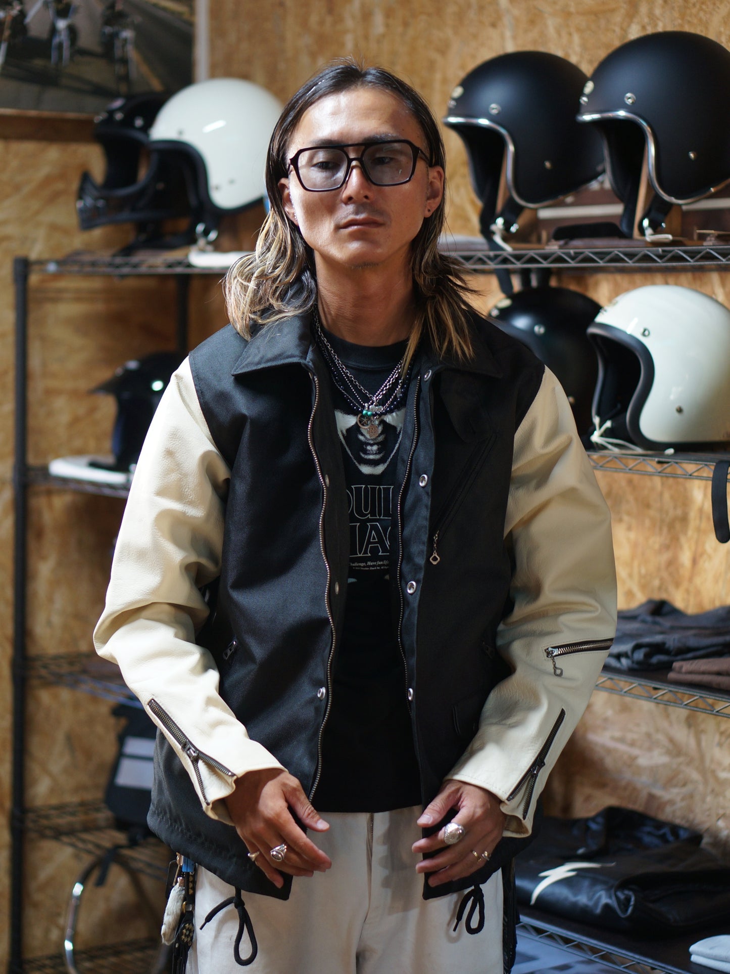 Vin&Age | TYPE VTJ2_26 COACH RIDERS - Black/Ivory