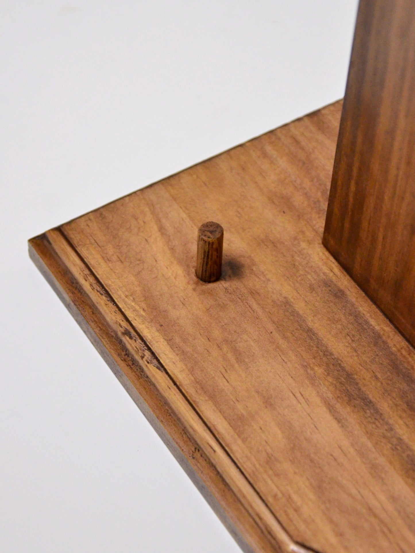 木製ヘルメットスタンド / Wooden Helmet Stand
