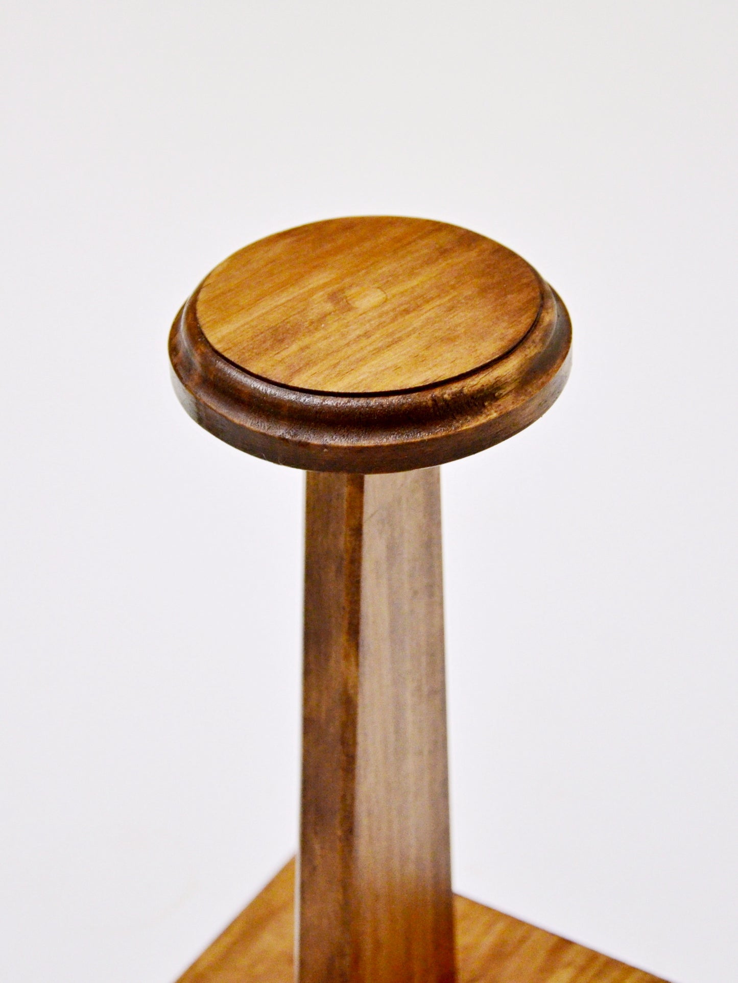 木製ヘルメットスタンド / Wooden Helmet Stand