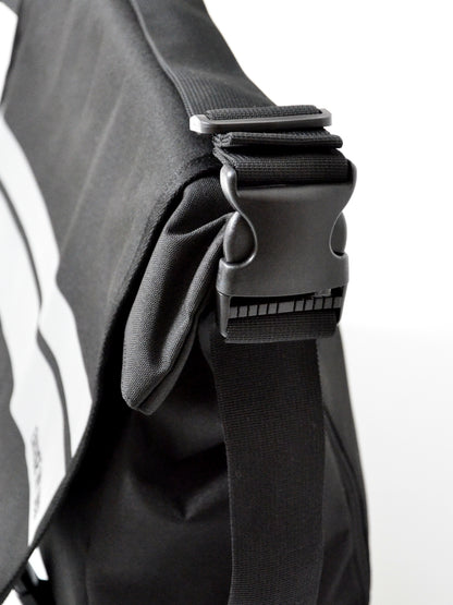 EMD REFLECTLINE MESSENGER BAG