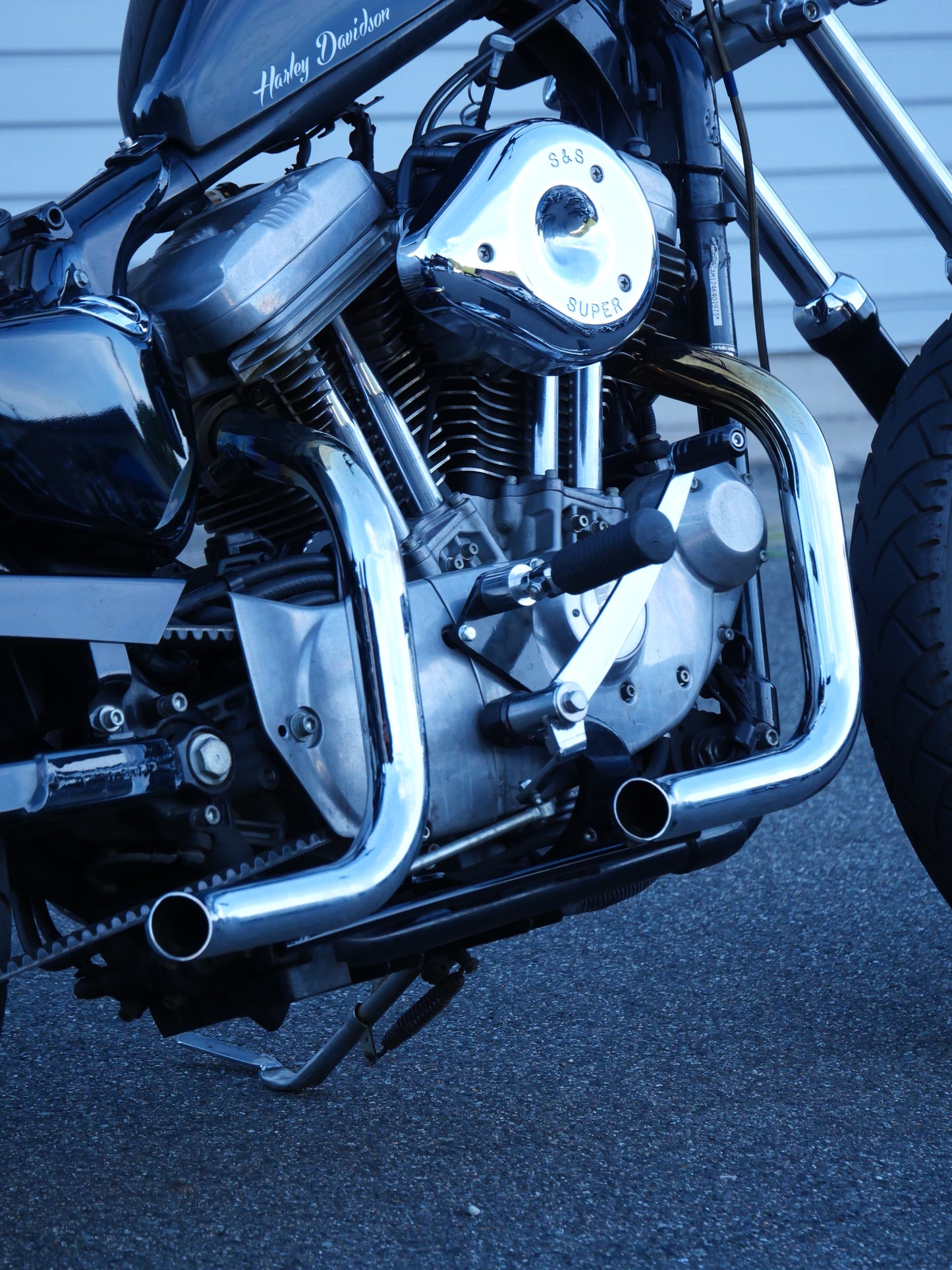 【受注商品】ミッドハイステップキット スポーツスター（2004～2013） [Made to Order] Mid-high step kit for Sportster (2004-2013)