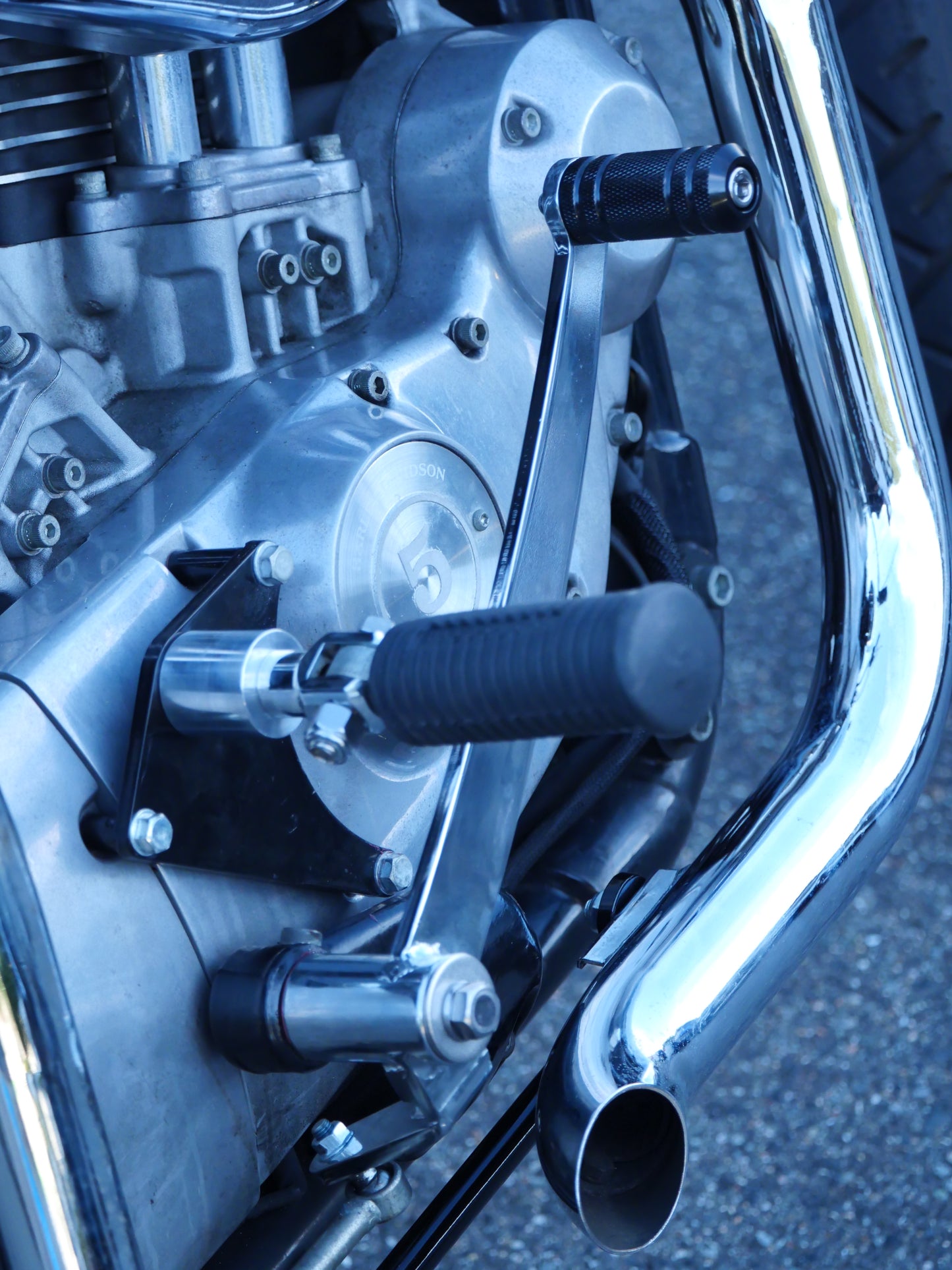 【受注商品】ミッドハイステップキット スポーツスター（2004～2013） [Made to Order] Mid-high step kit for Sportster (2004-2013)