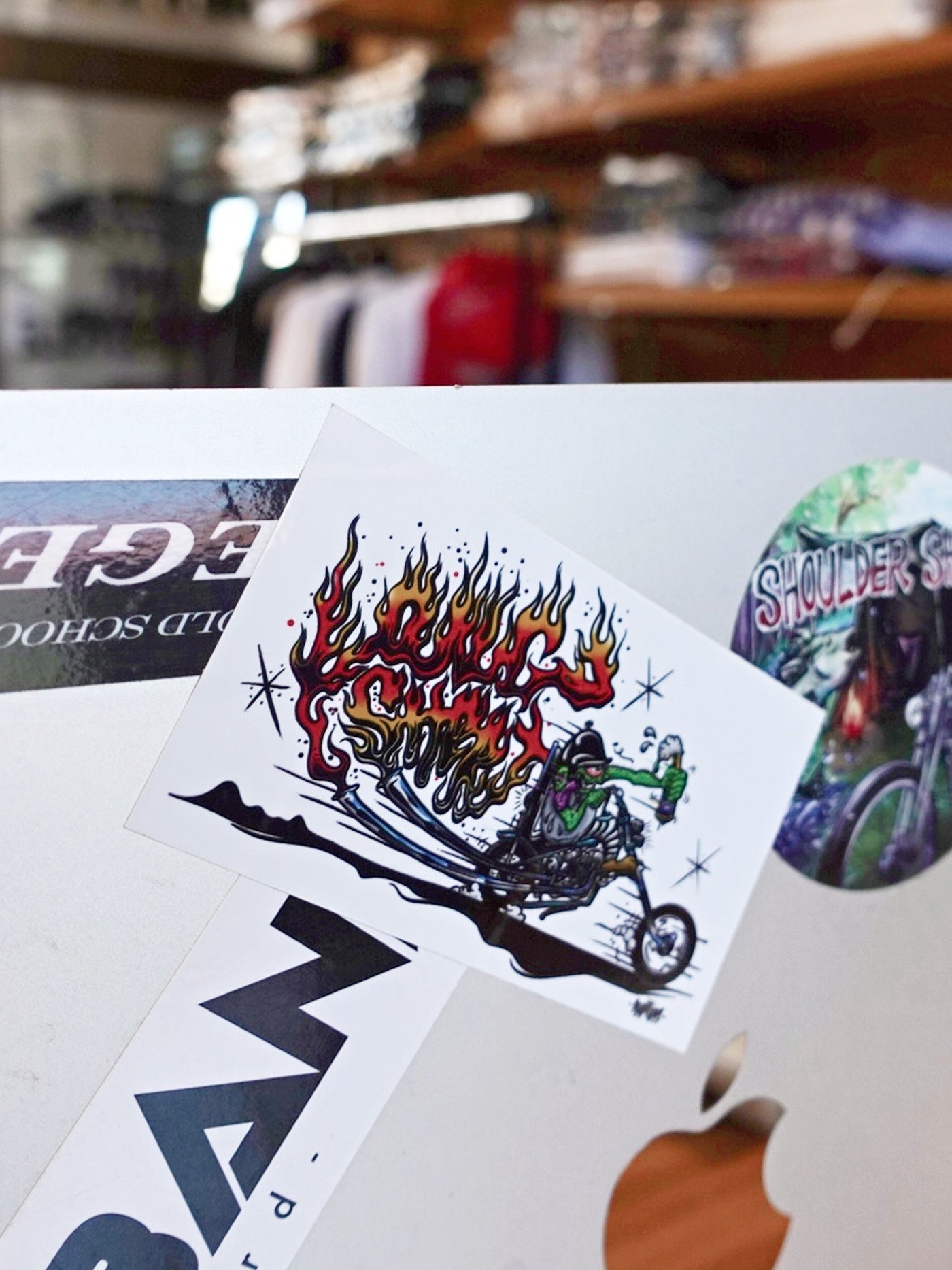 SHOULDER SHACK SOUVENIR STICKER - LONG>SHORT マフラー