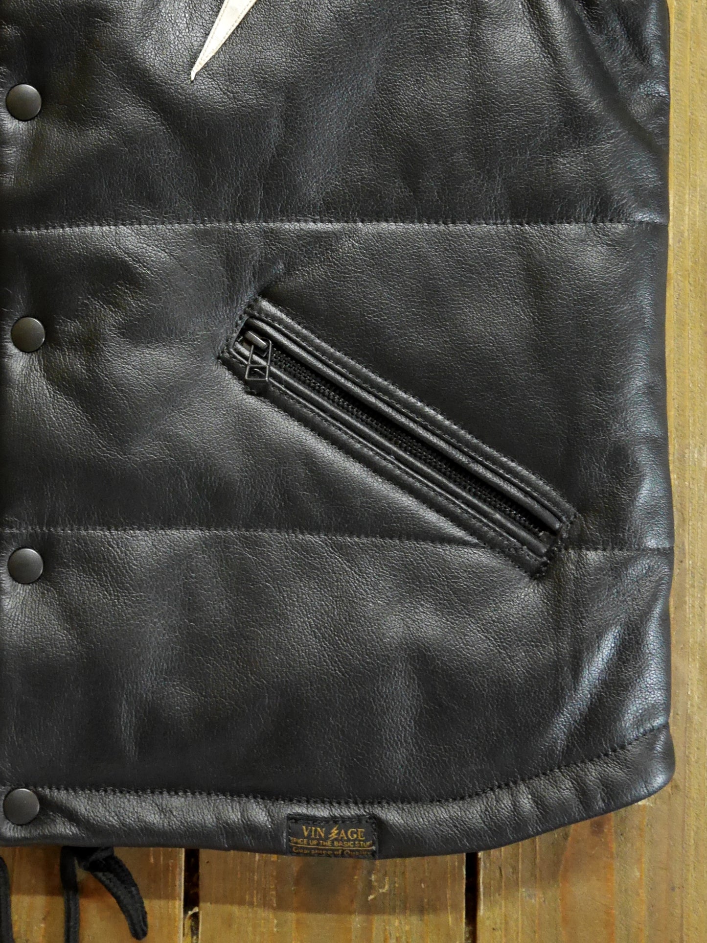 Vin&Age | TYPE VLJ7_26 NAUGHTY LEATHER VEST