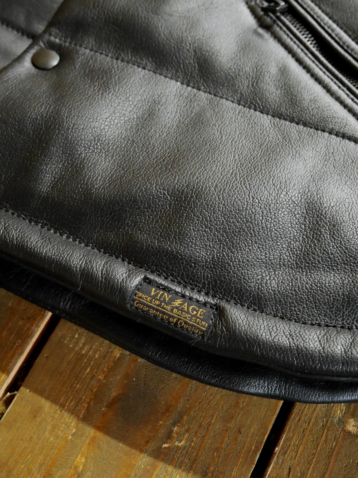 Vin&Age | TYPE VLJ7_26 NAUGHTY LEATHER VEST