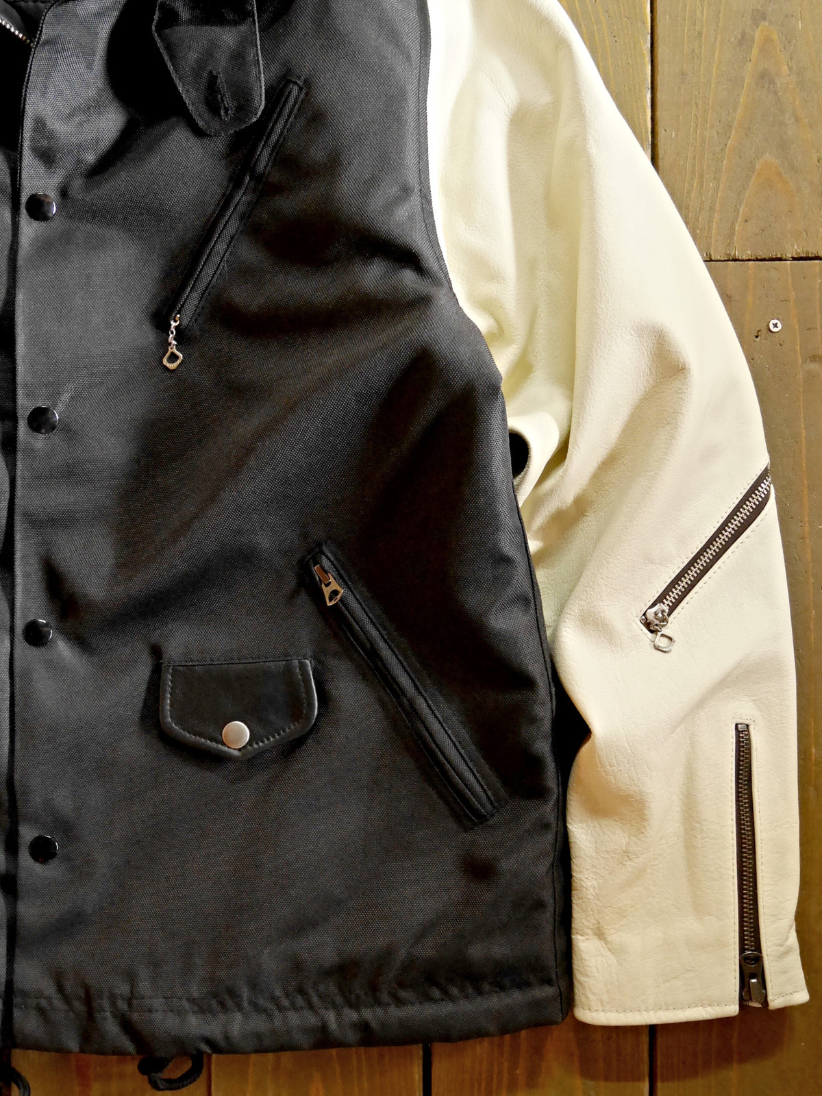 Vin&Age | TYPE VTJ2_26 COACH RIDERS - Black/Ivory
