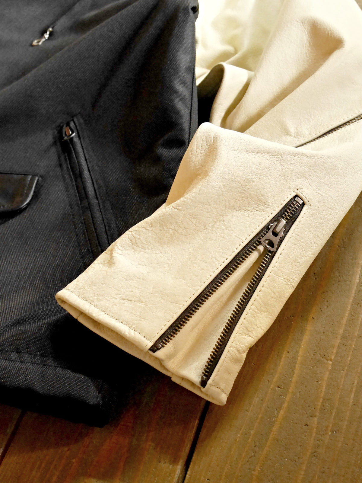Vin&Age | TYPE VTJ2_26 COACH RIDERS - Black/Ivory