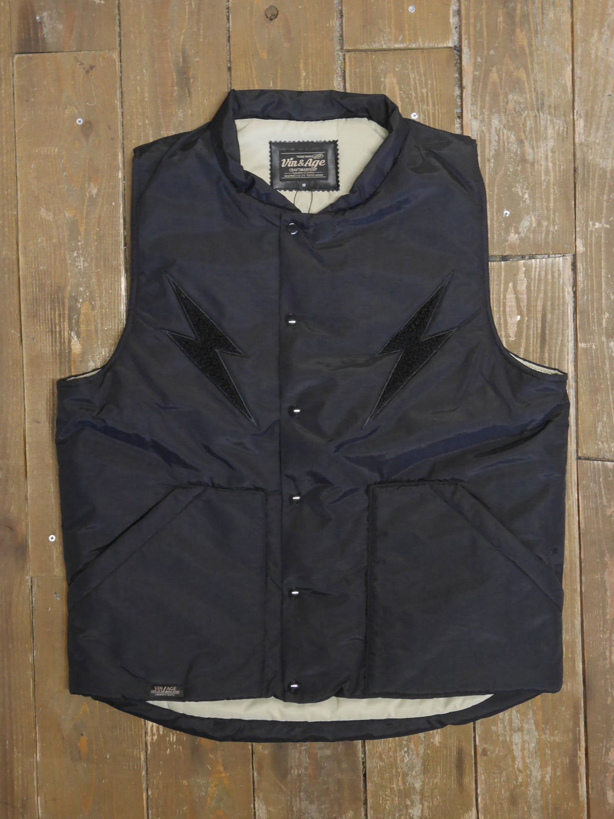 Vin&Age | TYPE VTJ11 NYLON PUFFER VEST - Black