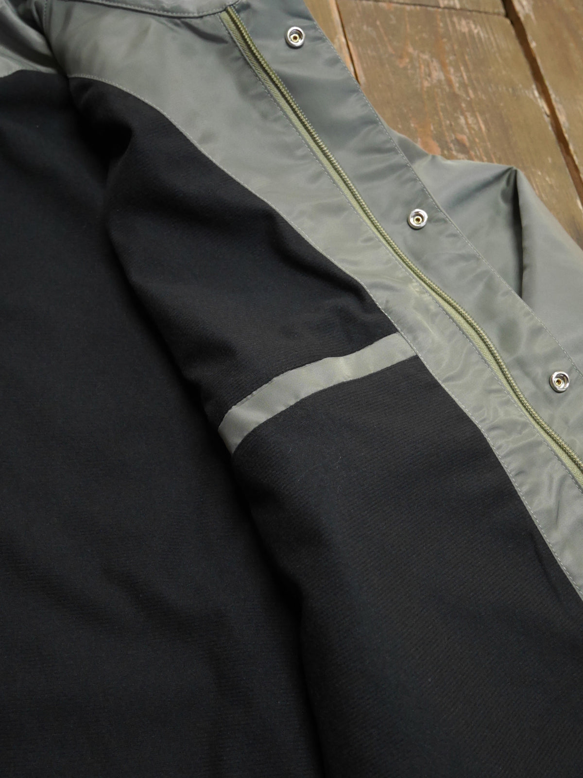 Vin&Age | TYPE VCJ1 COACH JACKET - Khaki