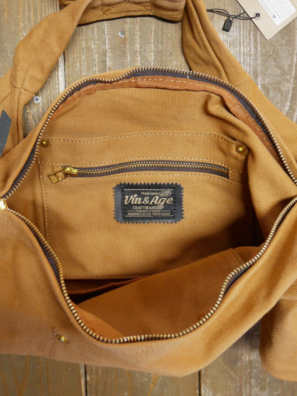 Vin&Age | TYPE VBG10 CANVAS SHOULDER BAG - Brown