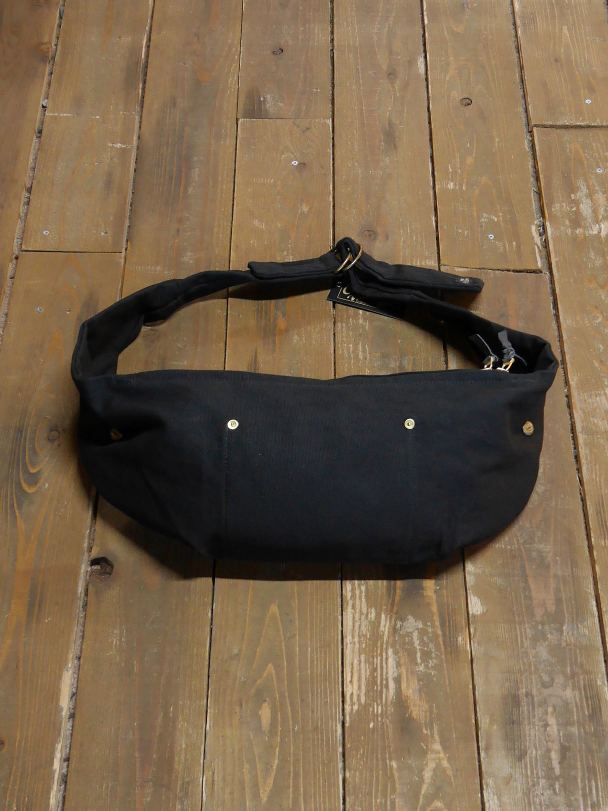 Vin&Age | TYPE VBG10 CANVAS SHOULDER BAG - Black