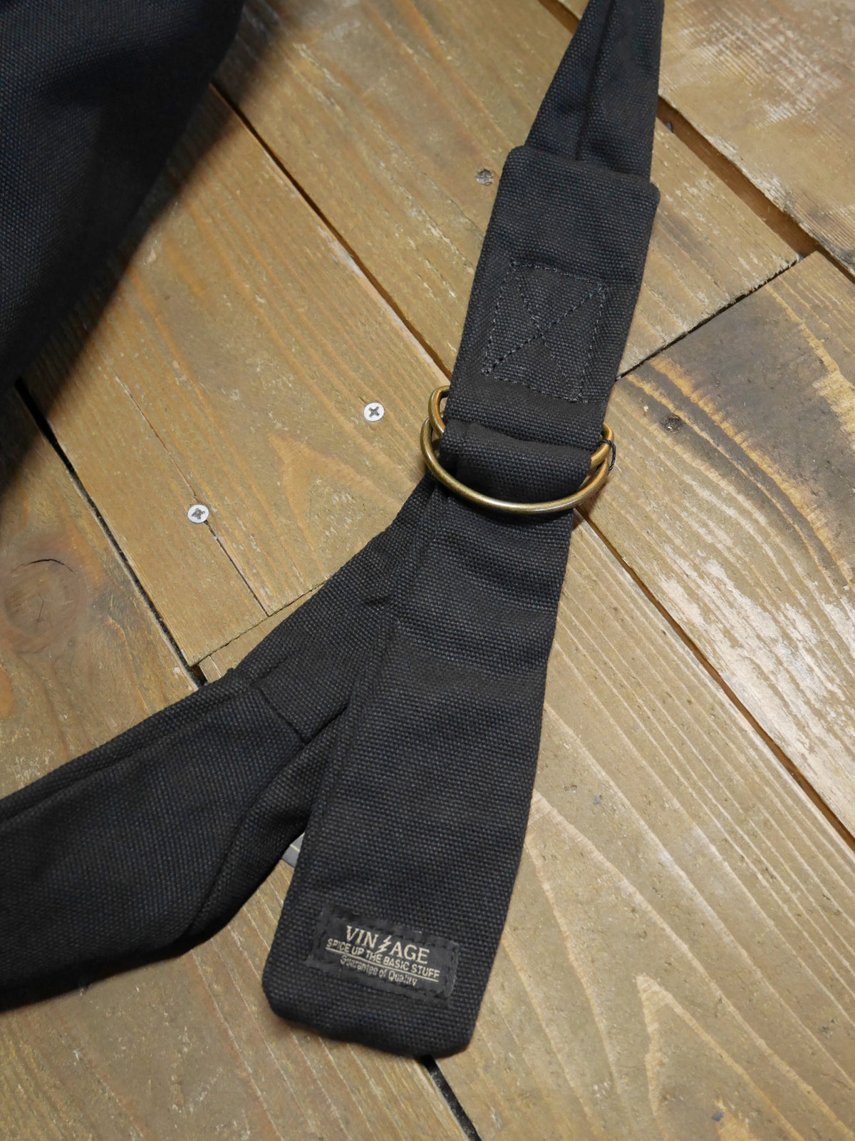 Vin&Age | TYPE VBG10 CANVAS SHOULDER BAG - Black