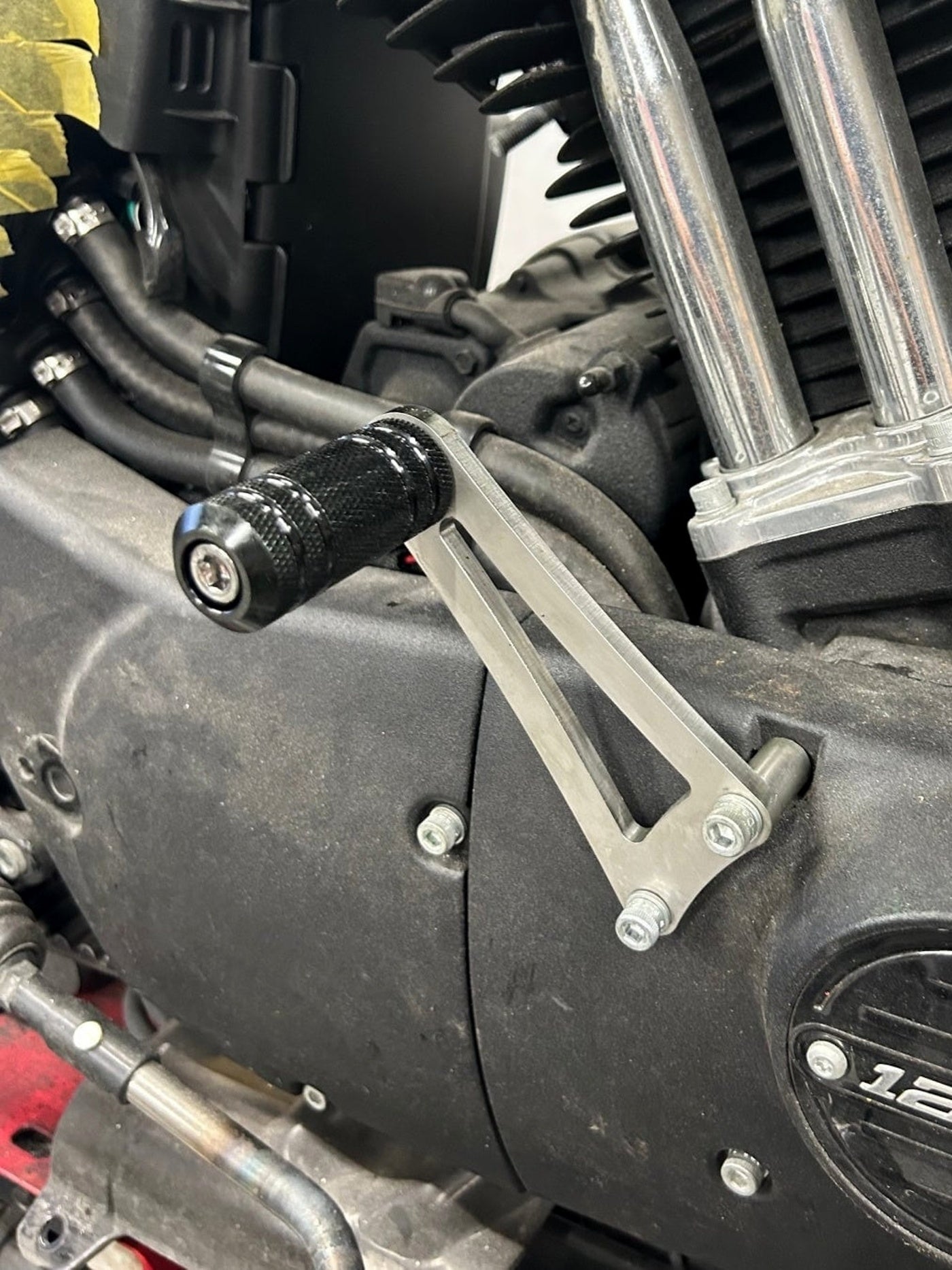 【受注販売】かんたんアニキステップ(2004年式以降のスポーツスター用)　[Made to Order] Easy Aniki Step (for 2004 and later Harley Davidson Sportster)